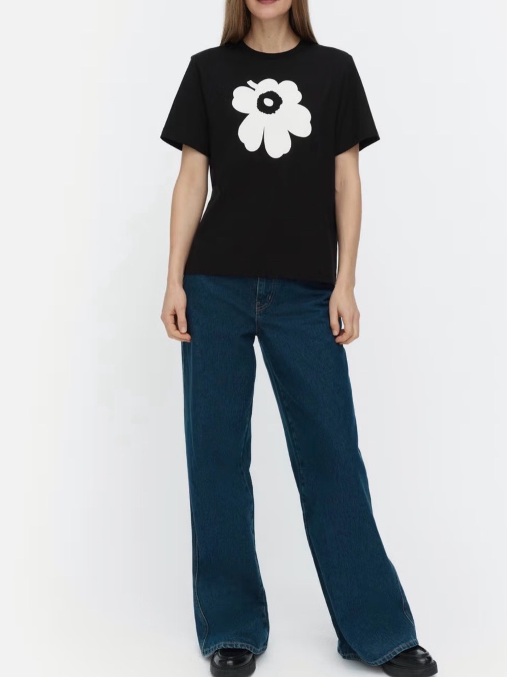 Marimekko Erna Unikko Placement Kioski T-shirt Medium Black White Poppy Flower